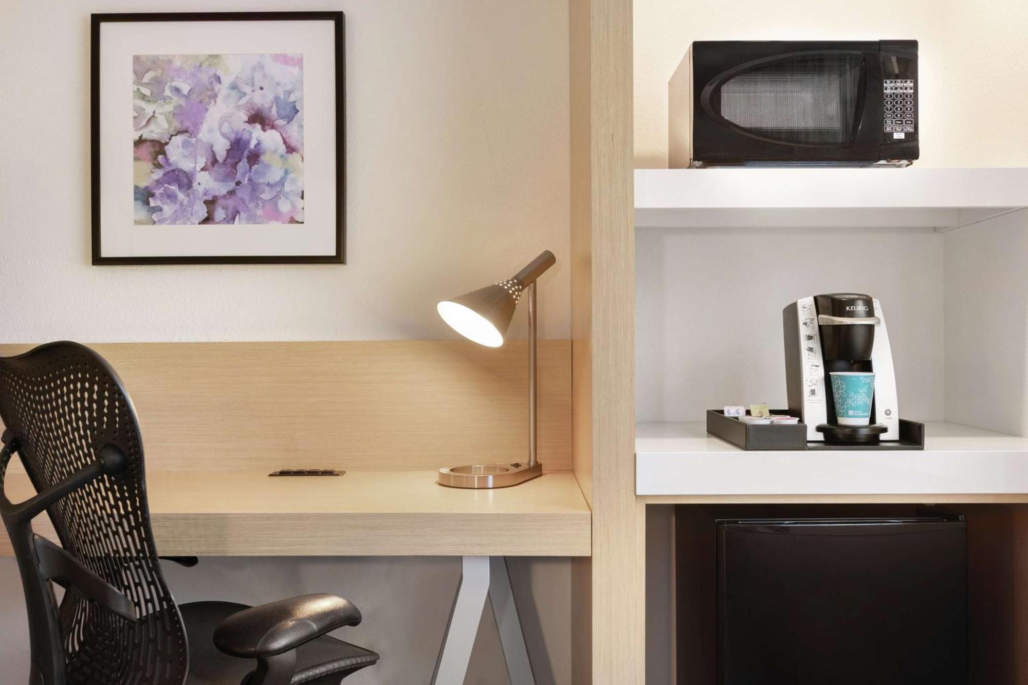 Hilton Garden Inn Μπρίτζγουοτερ Εξωτερικό φωτογραφία