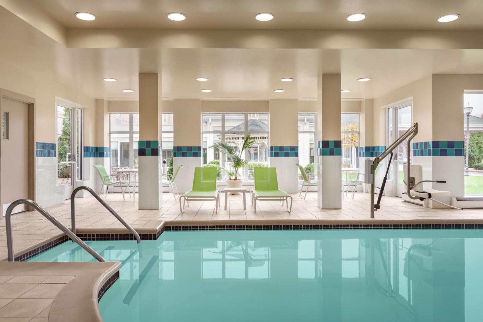 Hilton Garden Inn Μπρίτζγουοτερ Εξωτερικό φωτογραφία